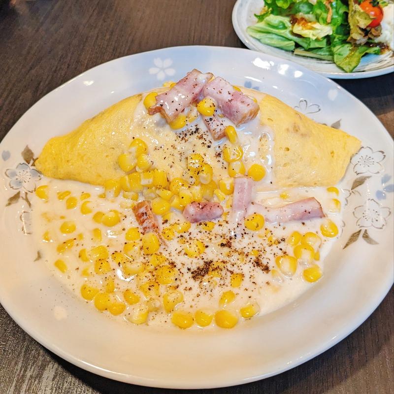 みそバターコーンクリームオムライス(オムココワ)