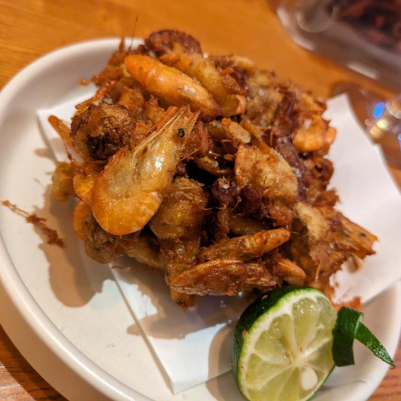 川えびとドライイチジクのかき揚げ(TRATTORIA ORSO)