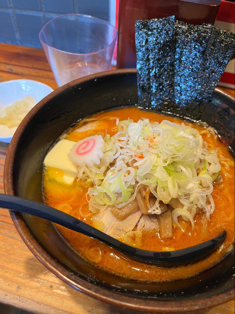 にんにくバターラーメン(辛みそ)(銀のくら 名古屋本店)の口コミ一覧