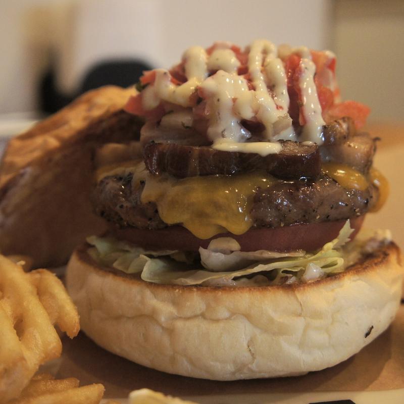 ノーブルベーコンチーズVer.2(CRUZ BURGERS & CRAFT BEERS （クルズバーガーズ アンド クラフトビア）)