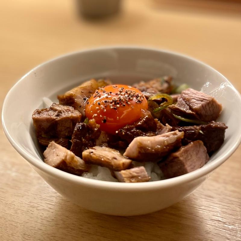 チャーシュー丼(長岡食堂　東京ラーメン横丁店)