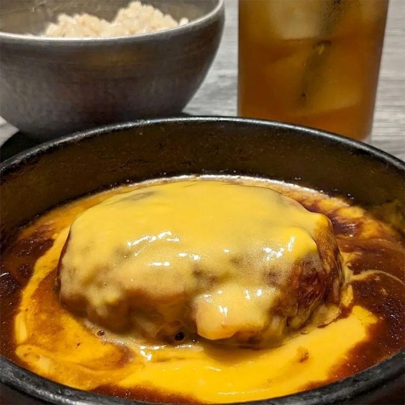 金棒ハンバーグ(牛に金棒 麻布十番)