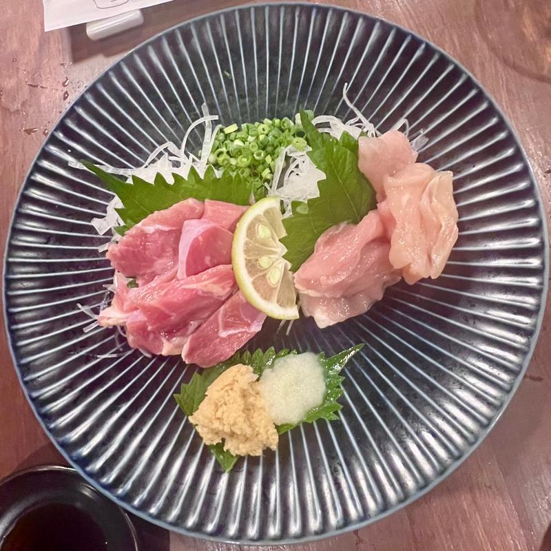 かんむり地鶏のお刺身（むね、もも）(こつこつ庵)