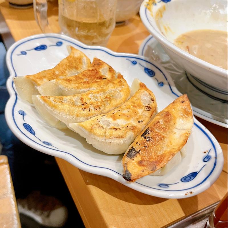 手包み焼餃子(5ヶ)(渋谷三丁目らあめん （しぶやさんちょうめらあめん）)