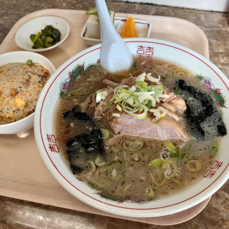 半チャーハンラーメンセット(とんこつ)＋チャーシュー(ラーメンげんこつ屋 )