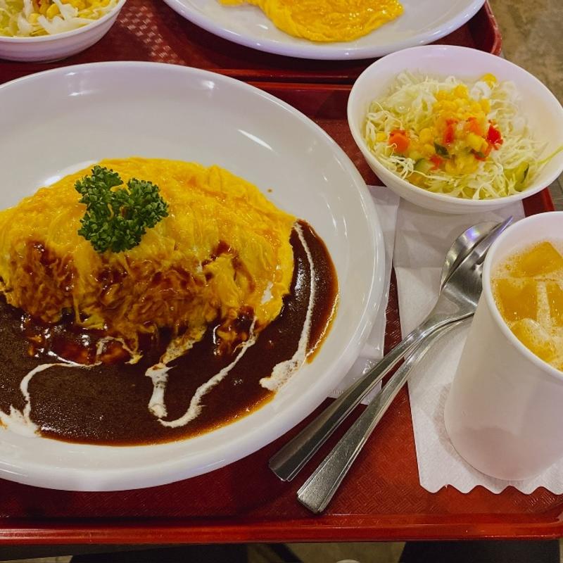 洋食屋さんのオムレツライス(横濱たちばな亭 赤レンガ倉庫店)