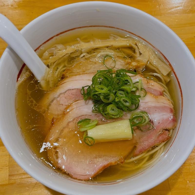 塩ラーメン(川の先の上)