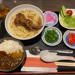 ソーキそば(ミニカレーセット)(居酒屋 しゃぶしゃぶ酒房 美豚 秋田市山王)