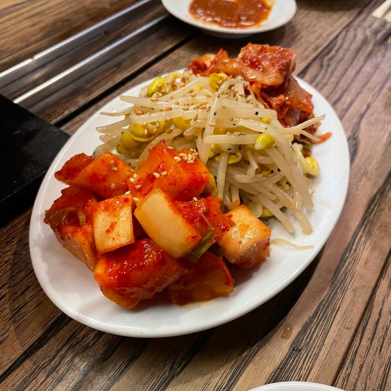 キムチの盛り合わせ(炭火焼肉 ホルモン浜幸)