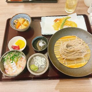 鯛の漬け丼と天麩羅そばセット(dining SAKURA)