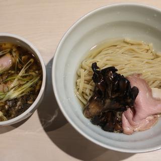 黒舞茸と近江黒鶏の昆布水つけ麺(柳麺呉田～GODEN～)