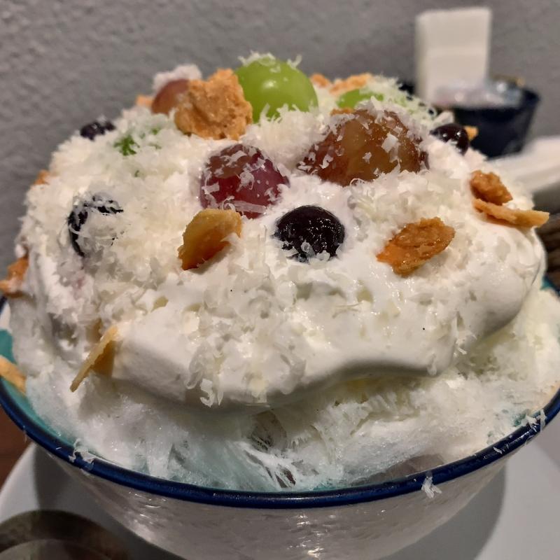 フルーツフロマージュ(ブドウ)(フレンチかき氷専門店「グラスラパン」)