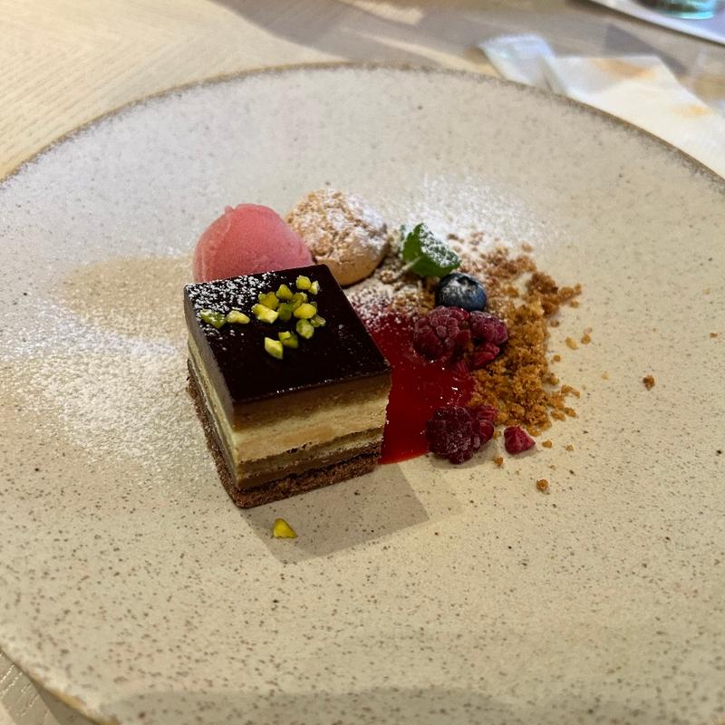 (TEIEN Restaurant comodo)