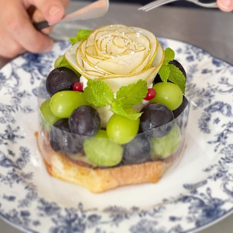 オータムフルーツケーキトースト(CAFE attmos. 【カフェアットモス】)