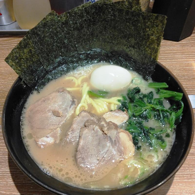 特製ラーメン（とんこつ醤油）(横浜家系ラーメン銀家 川崎銀柳街店)