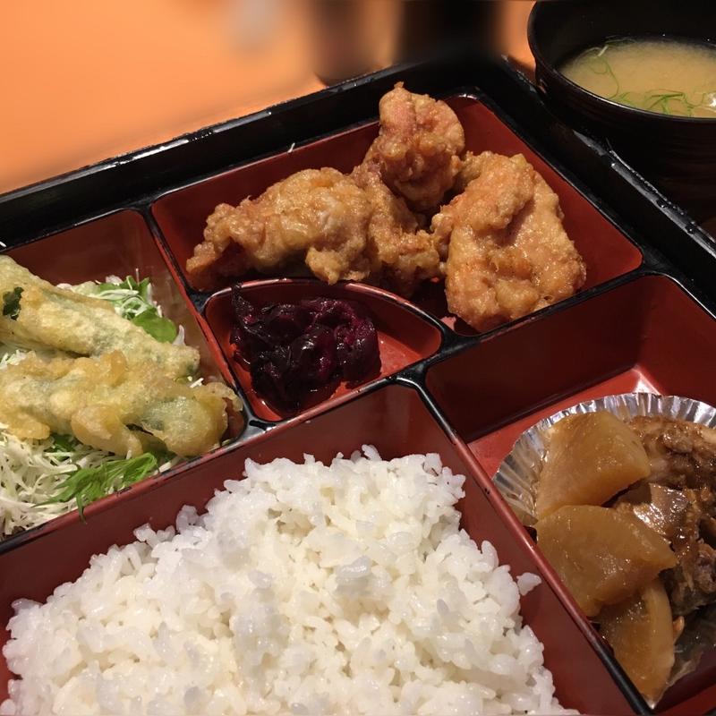 唐揚げ定食(備長炭炭火焼 居魚菜々 わさびの花 西九条)