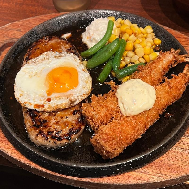 ハンバーグ140g＆エビフライコンボ(鉄板王国 西新宿店)