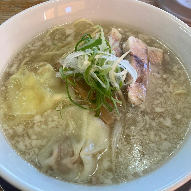 純塩豚そば　背脂ワンタントッピング(栃木中華そば 神志)