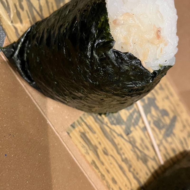 シーチキン(にぎりめし)