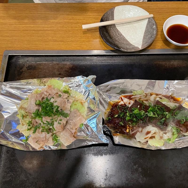 豚バラ焼き、牛ハラミ焼き(鉄板焼まり )