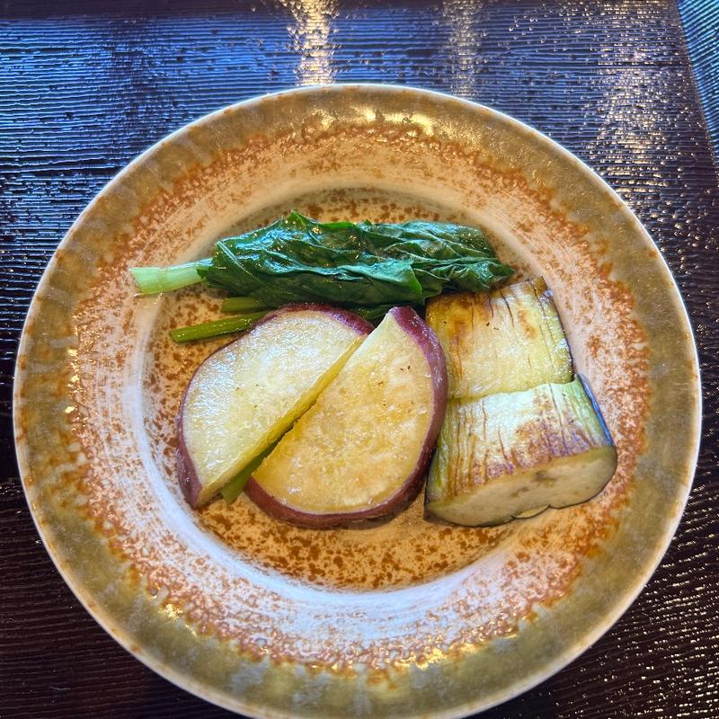 ミックスステーキコース（ロース＋赤身 150g）(鉄板焼きステーキ　一ツ葉ミヤチク)