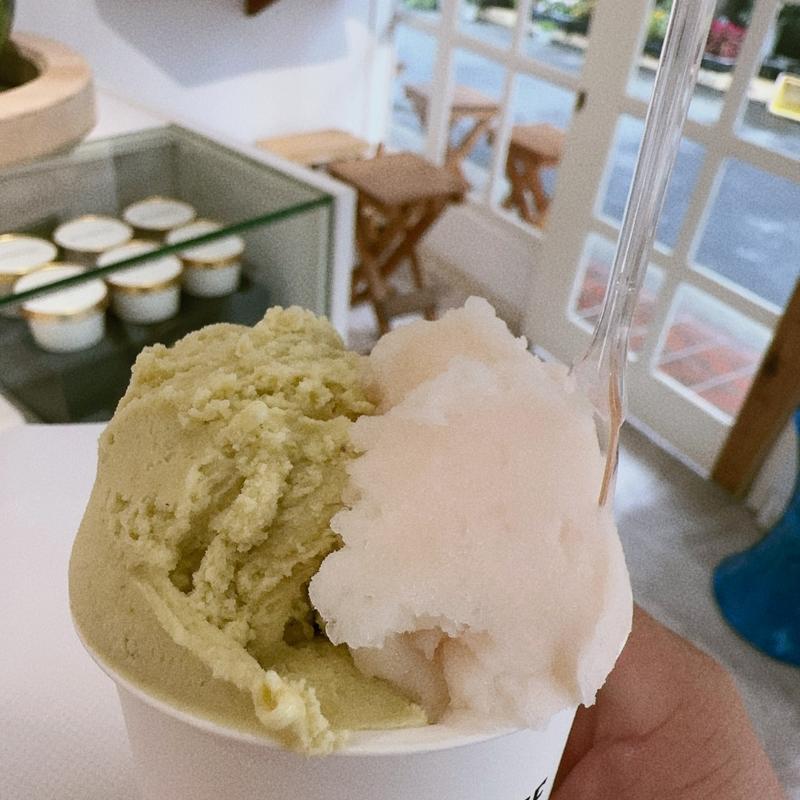 ダブル　ピスタチオ、桃(ジェラテリア クラフティス)