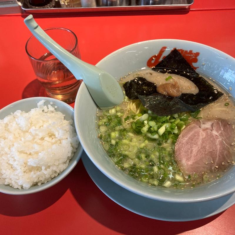 朝ラーメン+半ライス(山岡家 日立東金沢店 )