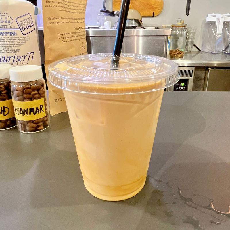 Café Latte ICED(BAKU Coffee Roasters 莫珈琲焙煎所)
