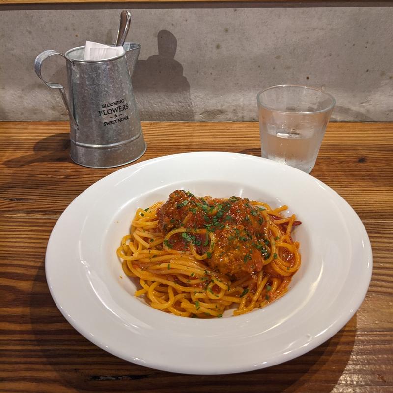 ヤギチーズ入り鶏だんごのアラビアータ(Locanda Trattoria )