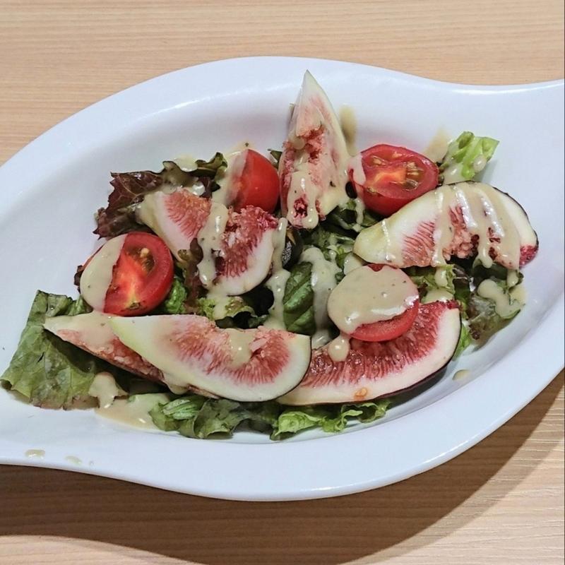 無花果サラダ(寿司活 ジョイナス横浜店)