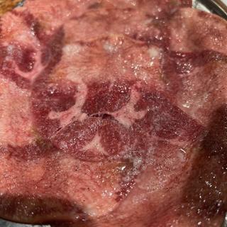 タン塩(大衆ホルモン・やきにく煙力豪徳寺店)