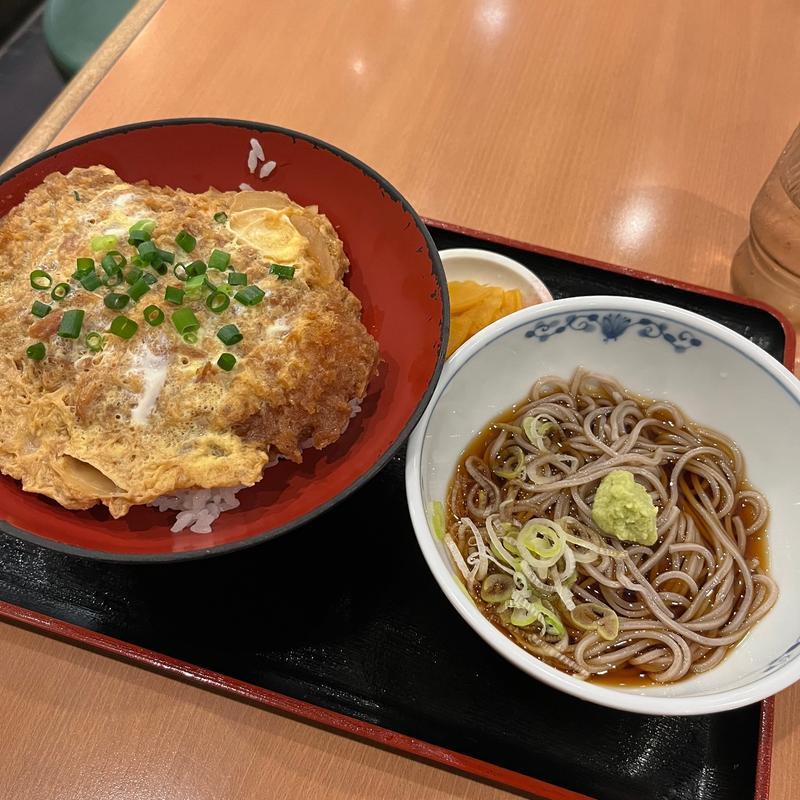 カツ丼と蕎麦セット(天ぷらそば唐さわ)