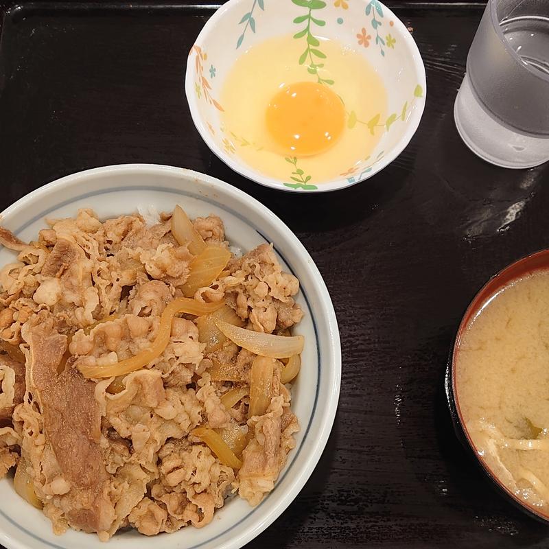 並みそ汁卵(牛丼専門サンボ 神保町店)