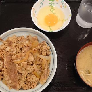 並みそ汁卵(牛丼専門サンボ 神保町店)