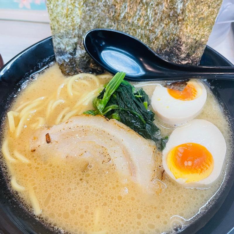 豚骨醤油ラーメン(海老塩らーめん)
