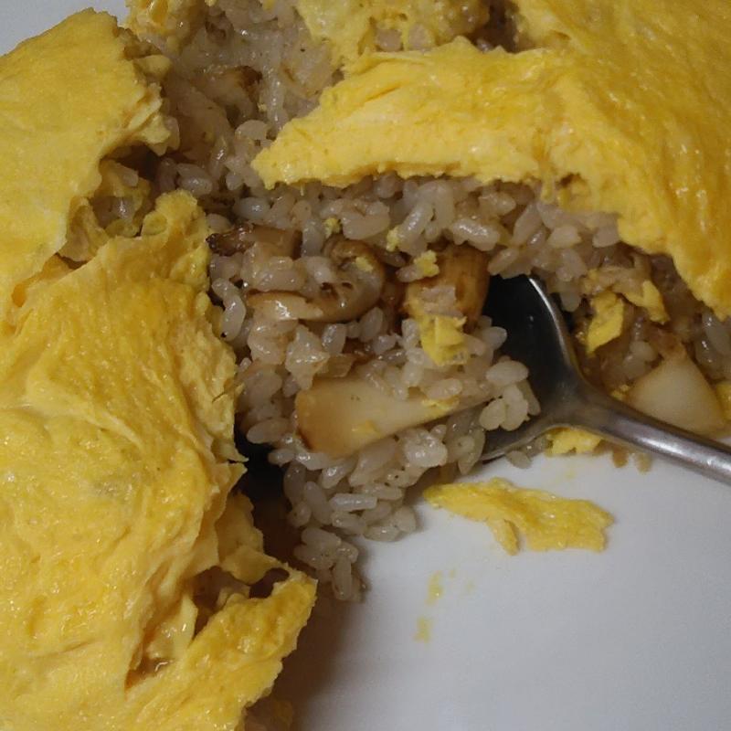 松茸のオムライス Lサイズ(桃谷のおむらいす屋)