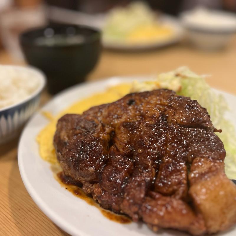 トンテキ定食（カッパ汁付き）(サル食堂 )