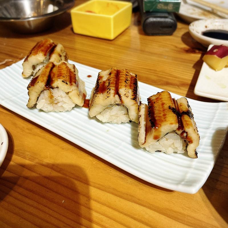 熱々うなぎ(魚の店 オカモ倶楽部)