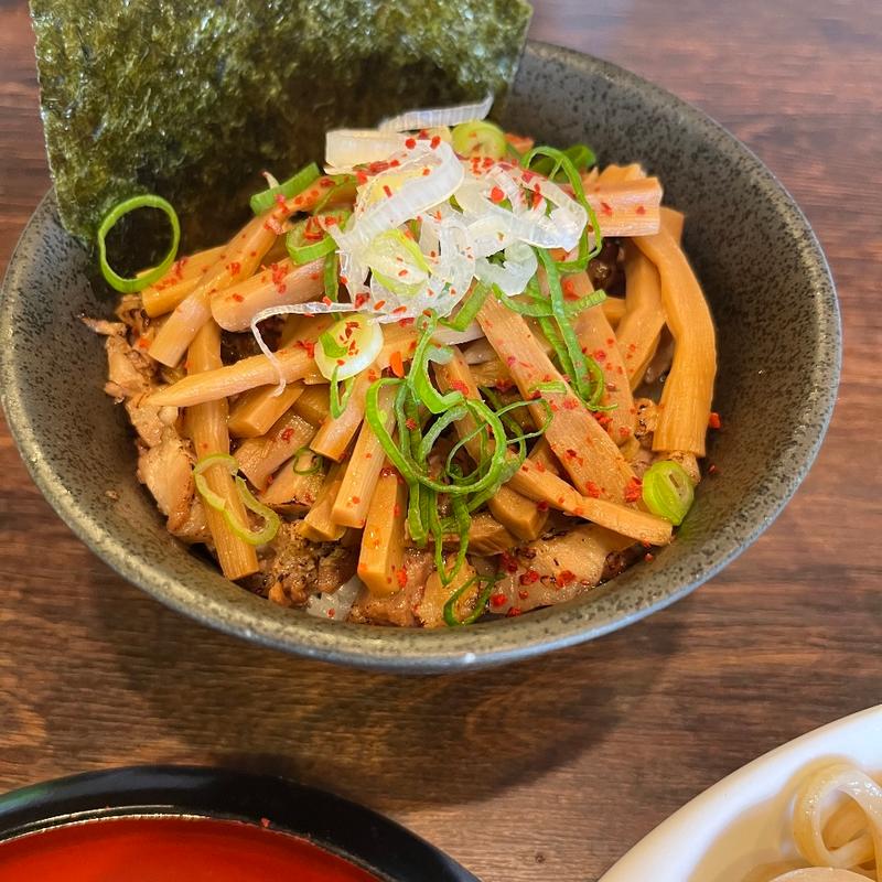 メンマ丼(麺や紡)