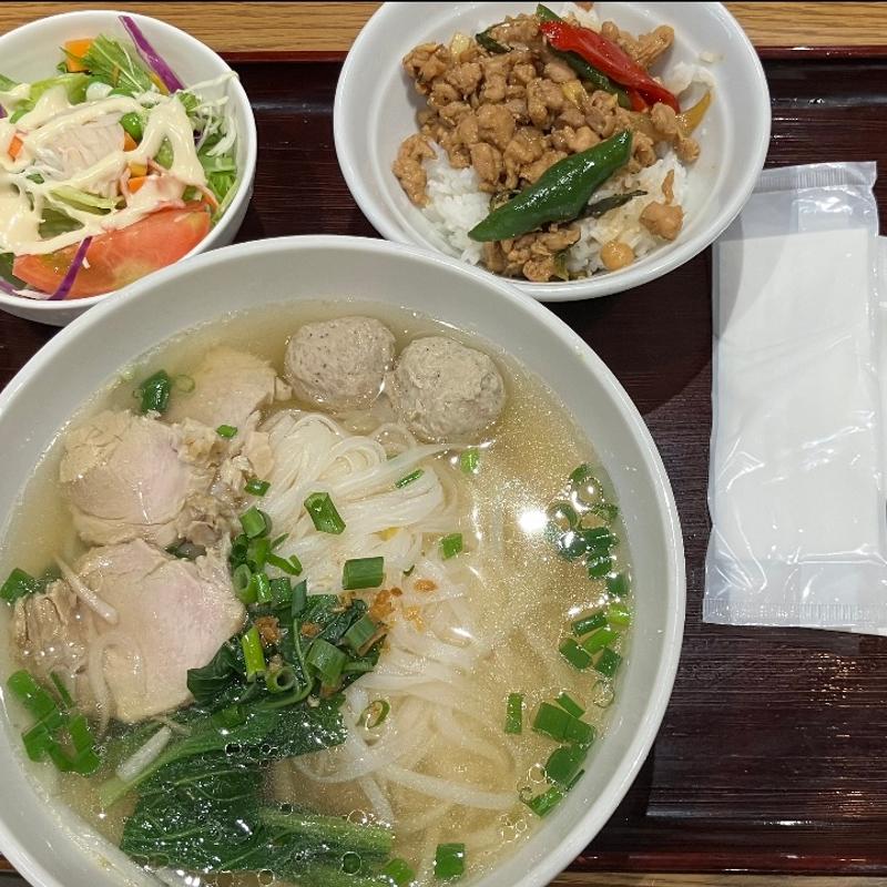 ポークラーメンガパオセット(タイ・ストリート・バイ・ジャスミンタイ)