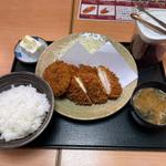 カニコロ定食(チーズメンチ)