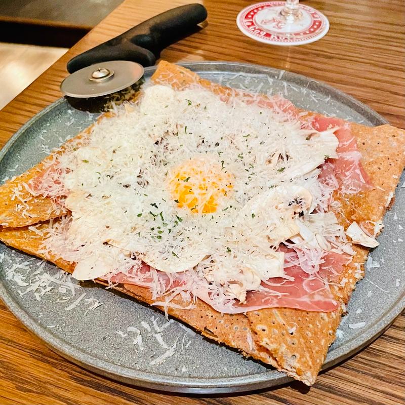 ハモンセラーノとたっぷりマッシュルームのガレット(ルコックロティ （Le Coq Roti）)