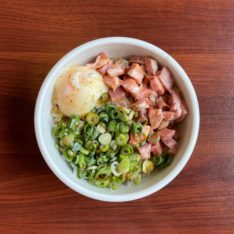 (虎右ヱ門 （とらえもん）)