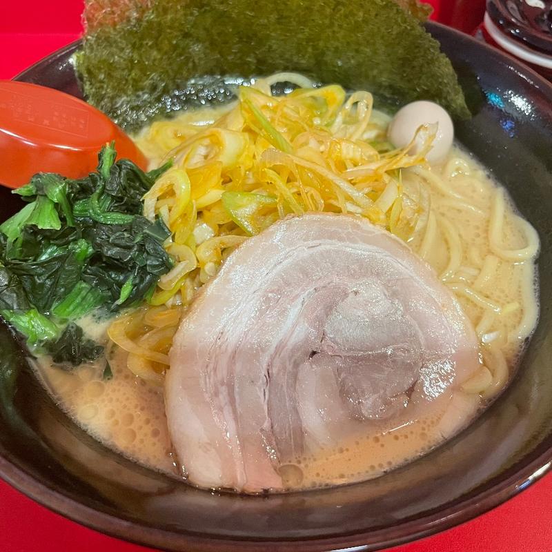 辛ネギラーメン(横浜家系ラーメン赤家 中延店)