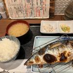 焼き魚定食(魚屋食堂 魚吉三平)