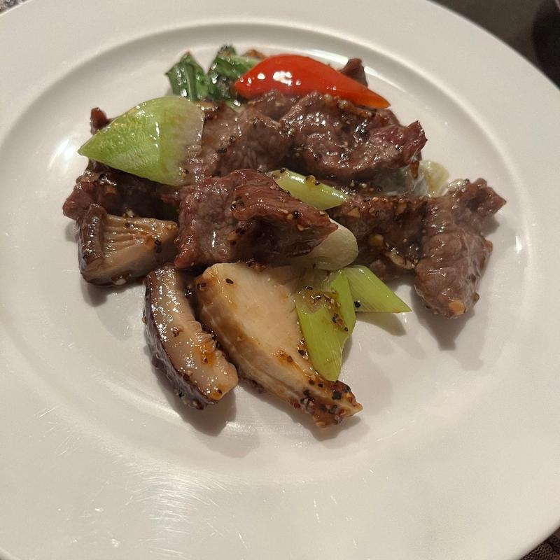 カンガルー肉の黒胡椒炒め(創作中華 えにし)