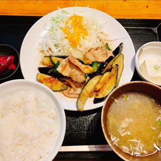 豚肉と茄子・ピーマン炒め(もんぱち )