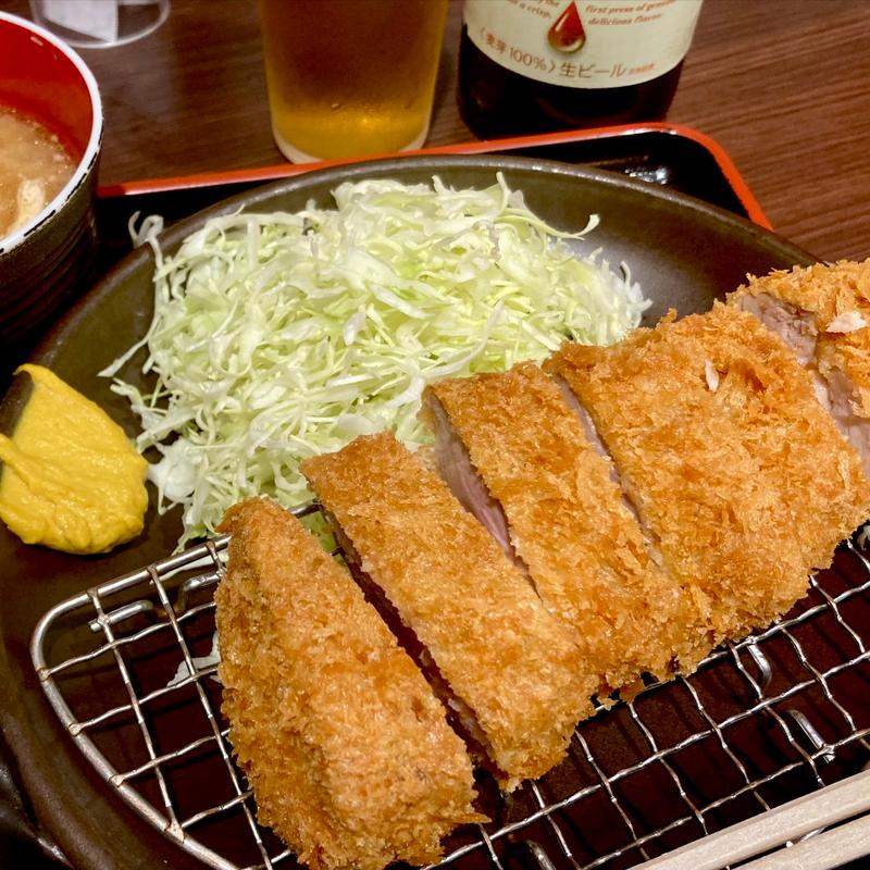 ひれかつ定食（200g）(肉屋食堂　たけうち)