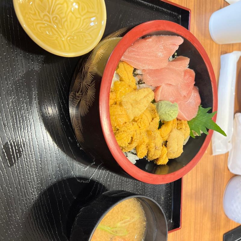 中トロ・うに丼(うまいものいっぱい いろはにほへと 稚内副港市場店)