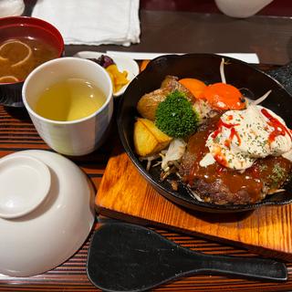 タルタルジューシーハンバーグと釜飯御膳(あんとれ)